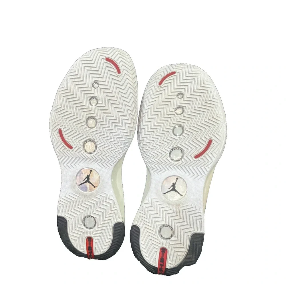 Air Jordan 34 Chicago Men’s Size 13 White Black Red Orbit